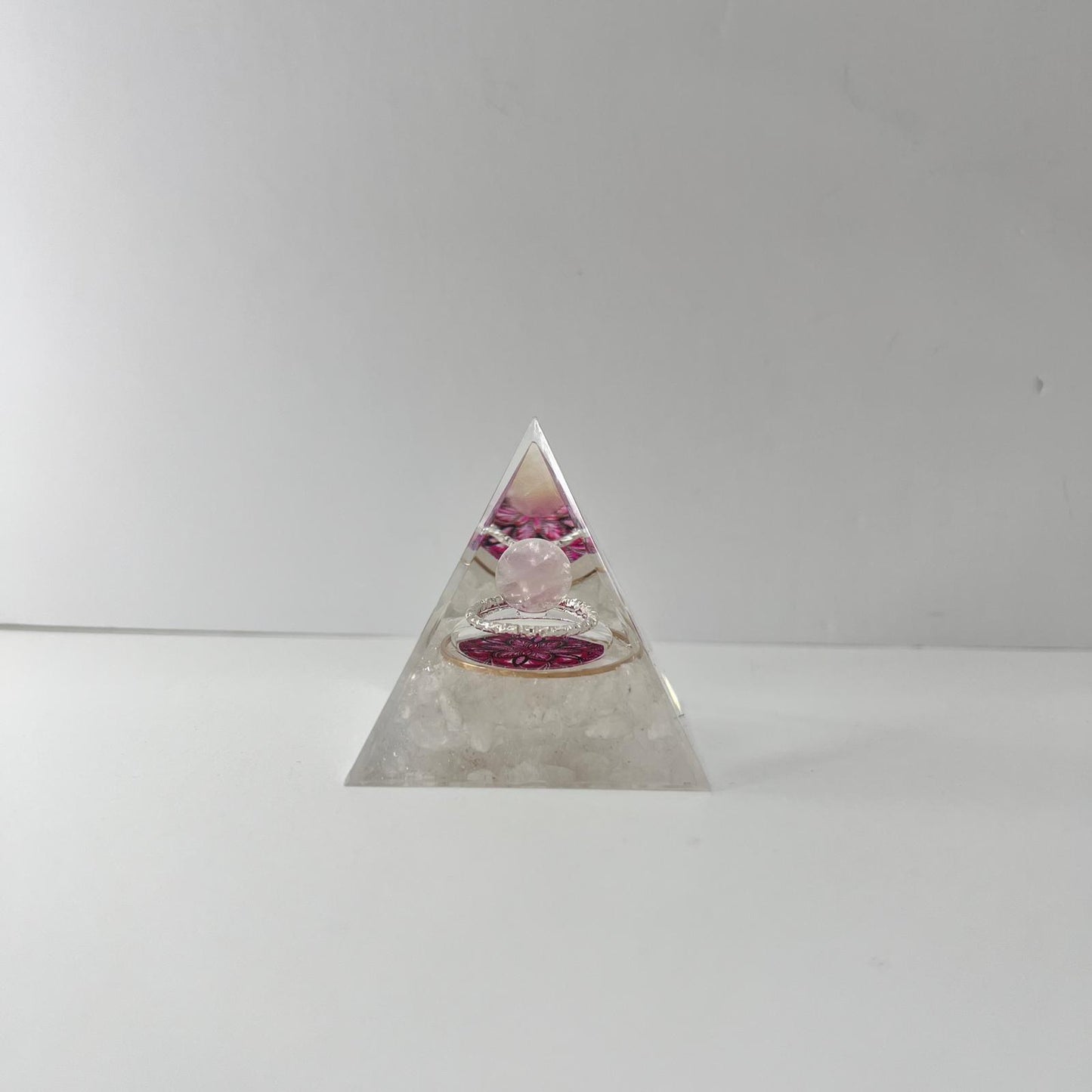 Orgonita - Piedra Luna con Esfera de Cuarzo Rosa