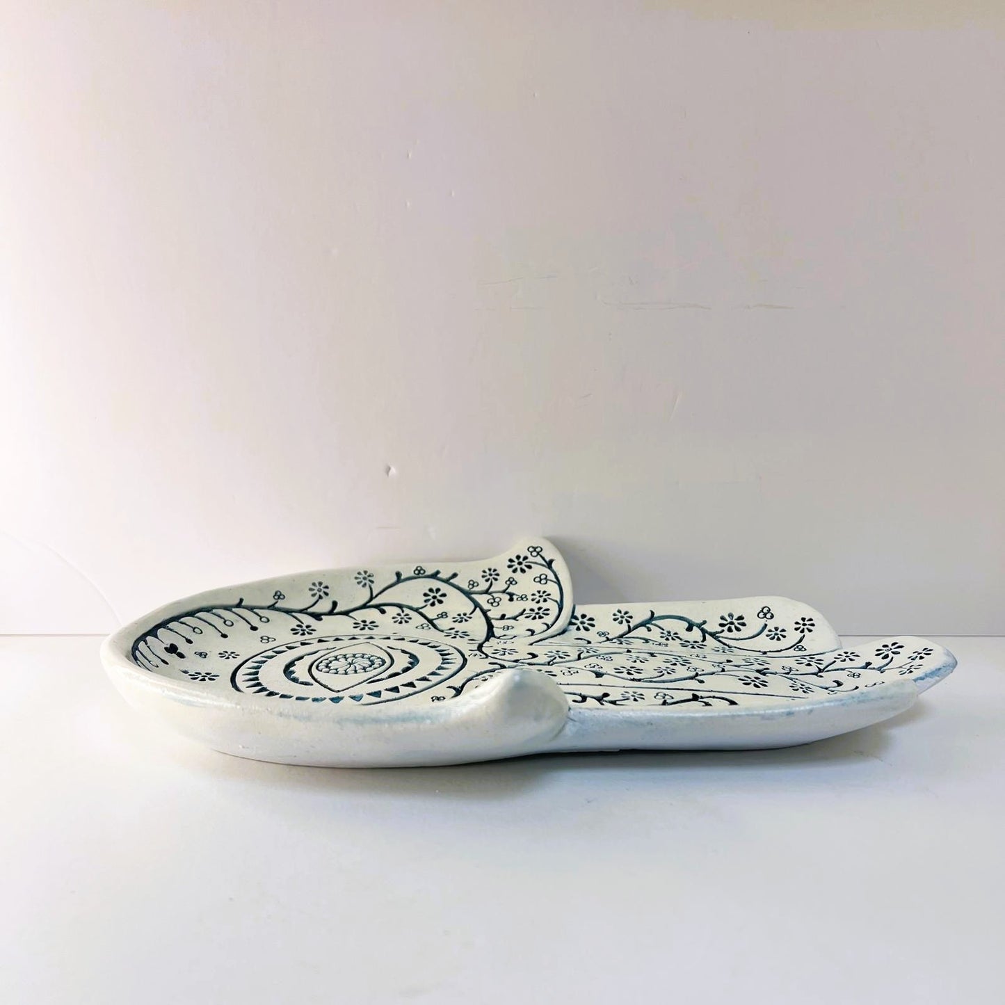 Decoración - Bandeja Mano Aryam vaciabolsillos