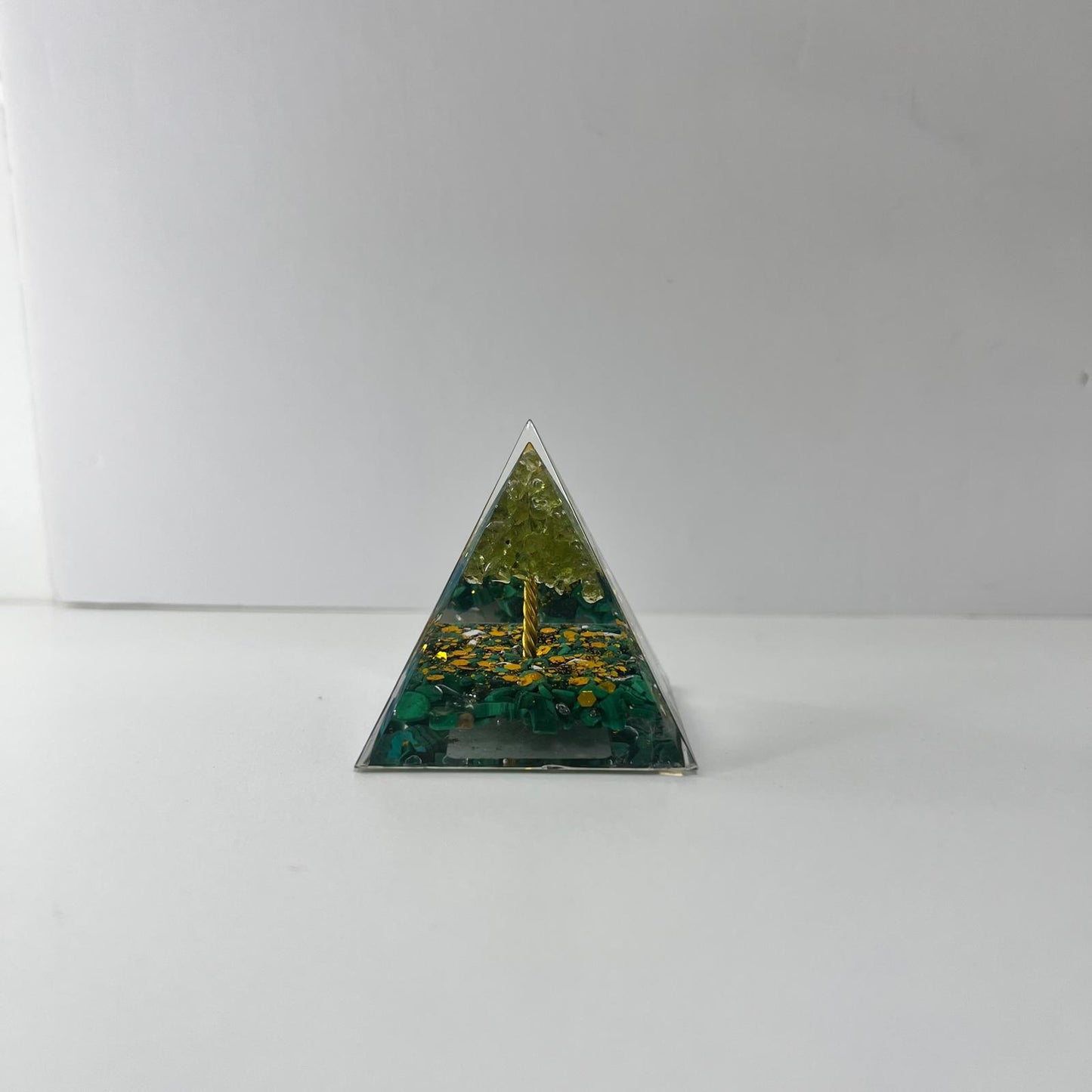 Orgonita - Malaquita con Árbol de Prehnita