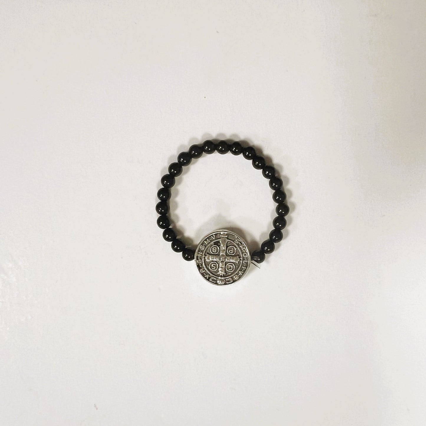 Anillo - Elástico Turmalina Negra con San Benito