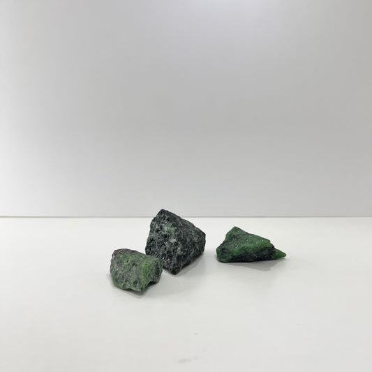 Piedra - Fucsita Rubí en Bruto