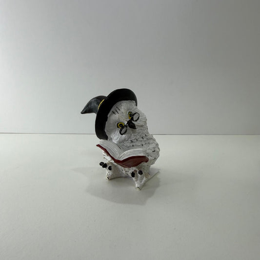 Figura - Búho con Libro Rojo