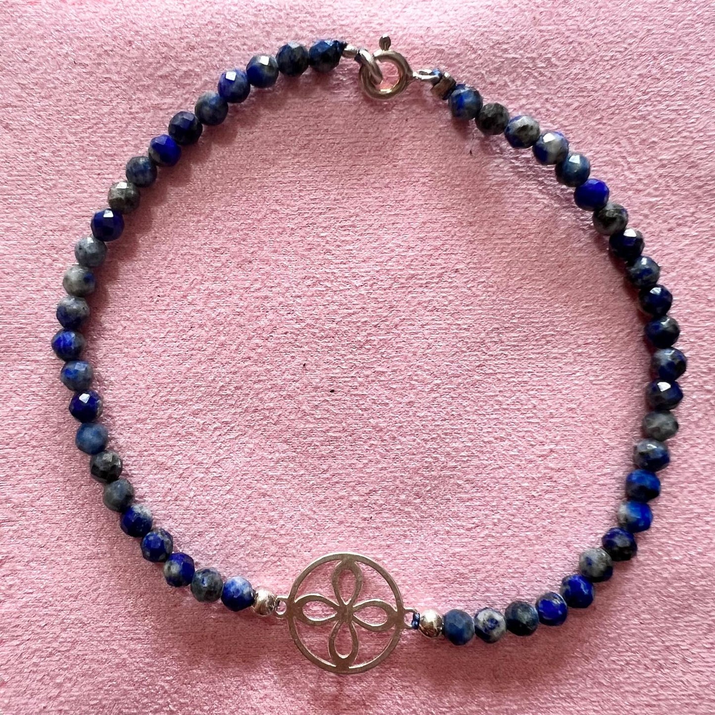 Plata - Pulsera Facetada con Sigilo de la Abundancia