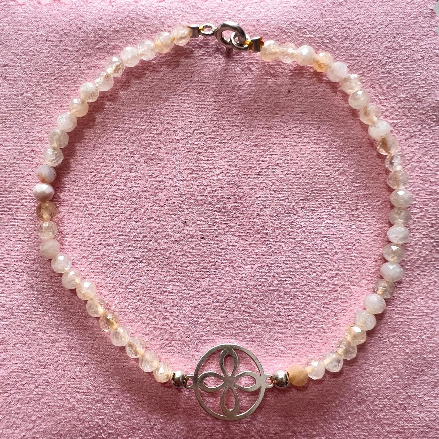 Plata - Pulsera Facetada con Sigilo de la Abundancia